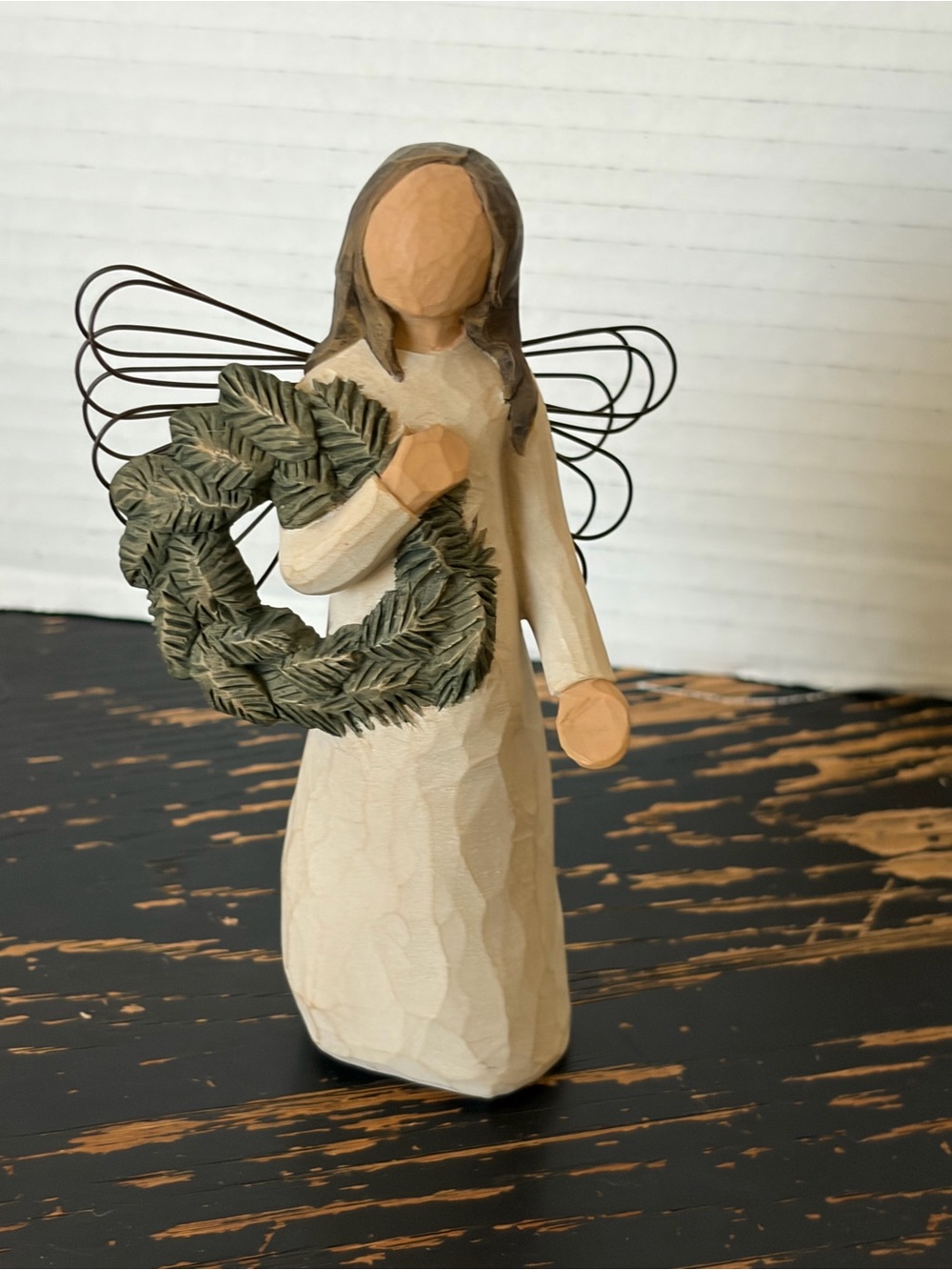 Willow Tree Neutral Angel Figure with Green Wreath